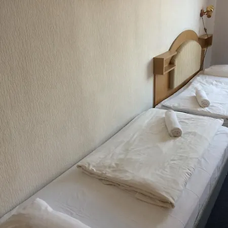 Hunor Hotel 3*