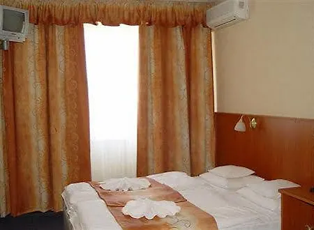 Hunor Hotel 3*